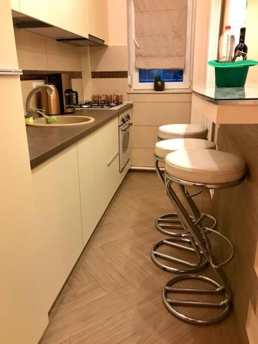 Modern & Central Apartment In North Of Букурещ Екстериор снимка