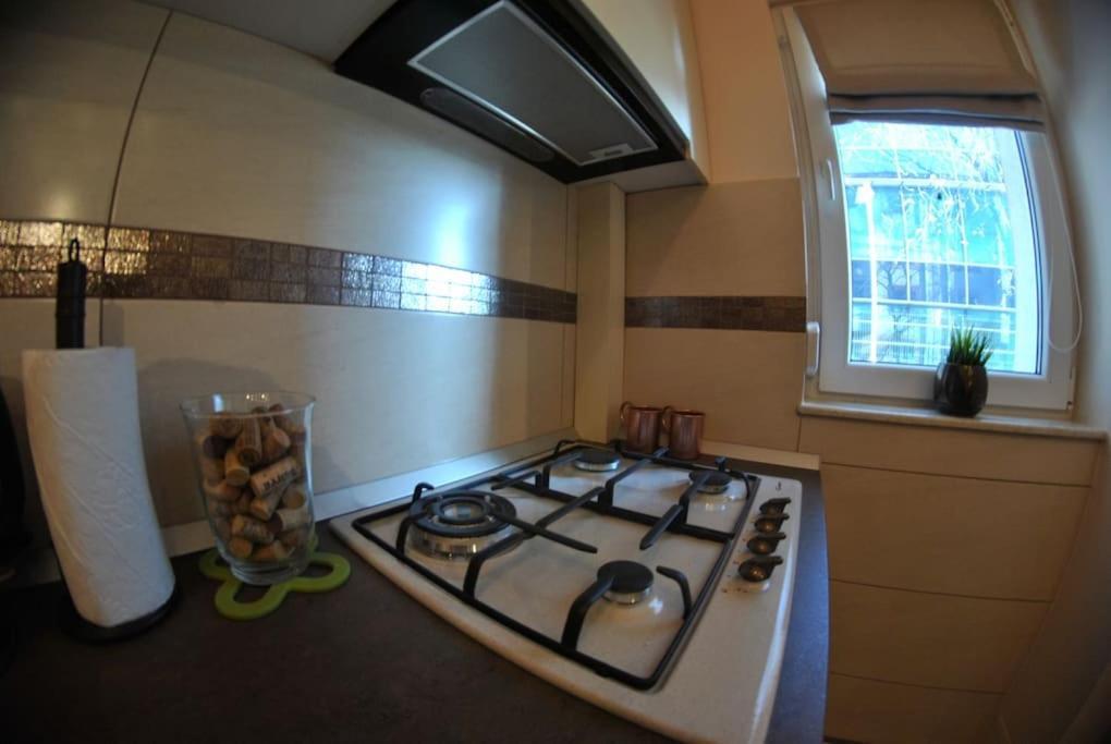 Modern & Central Apartment In North Of Букурещ Екстериор снимка